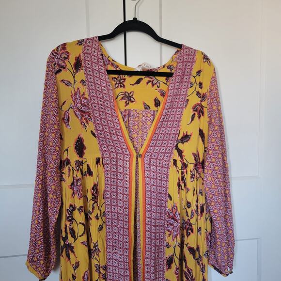 RAGA - Picture 3 of 6